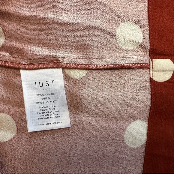 JUST - calia top - orange with polka dots - sustainable fashion - Picture 6 of 7